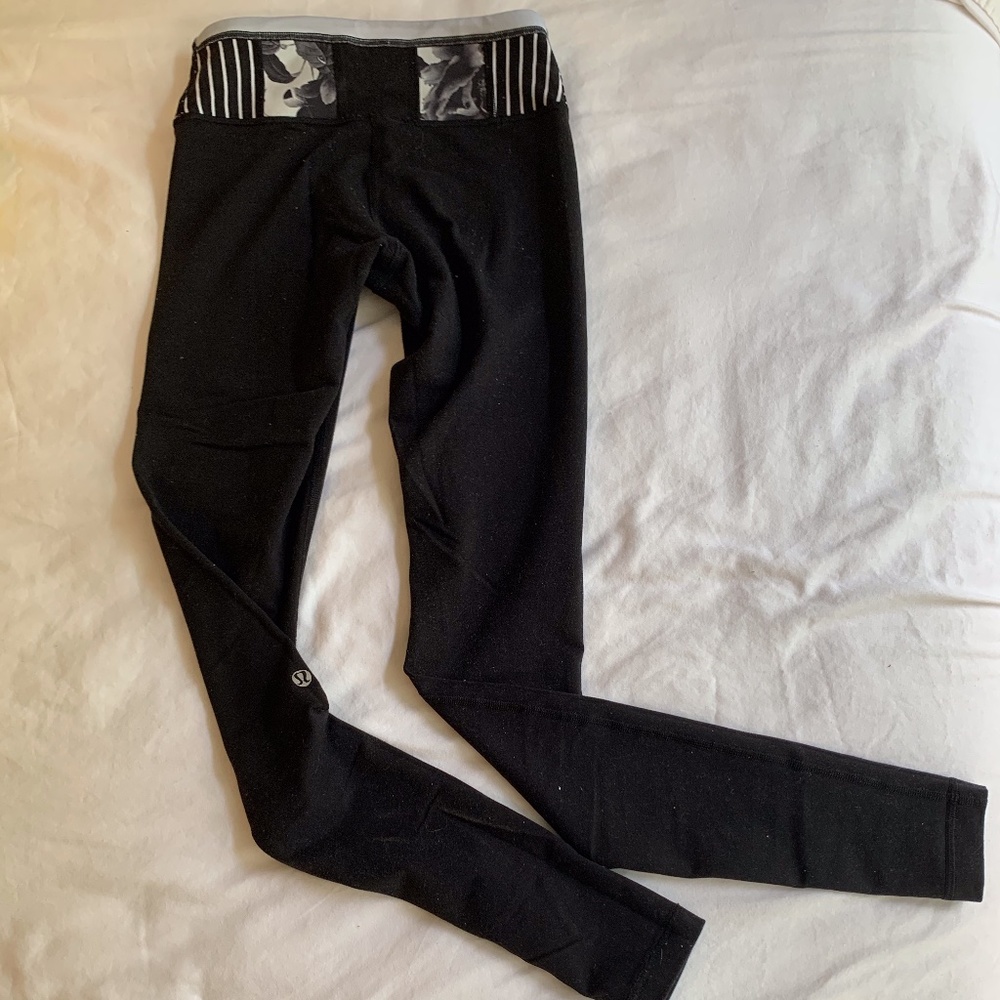 Lululemon leggings with pattern waistband